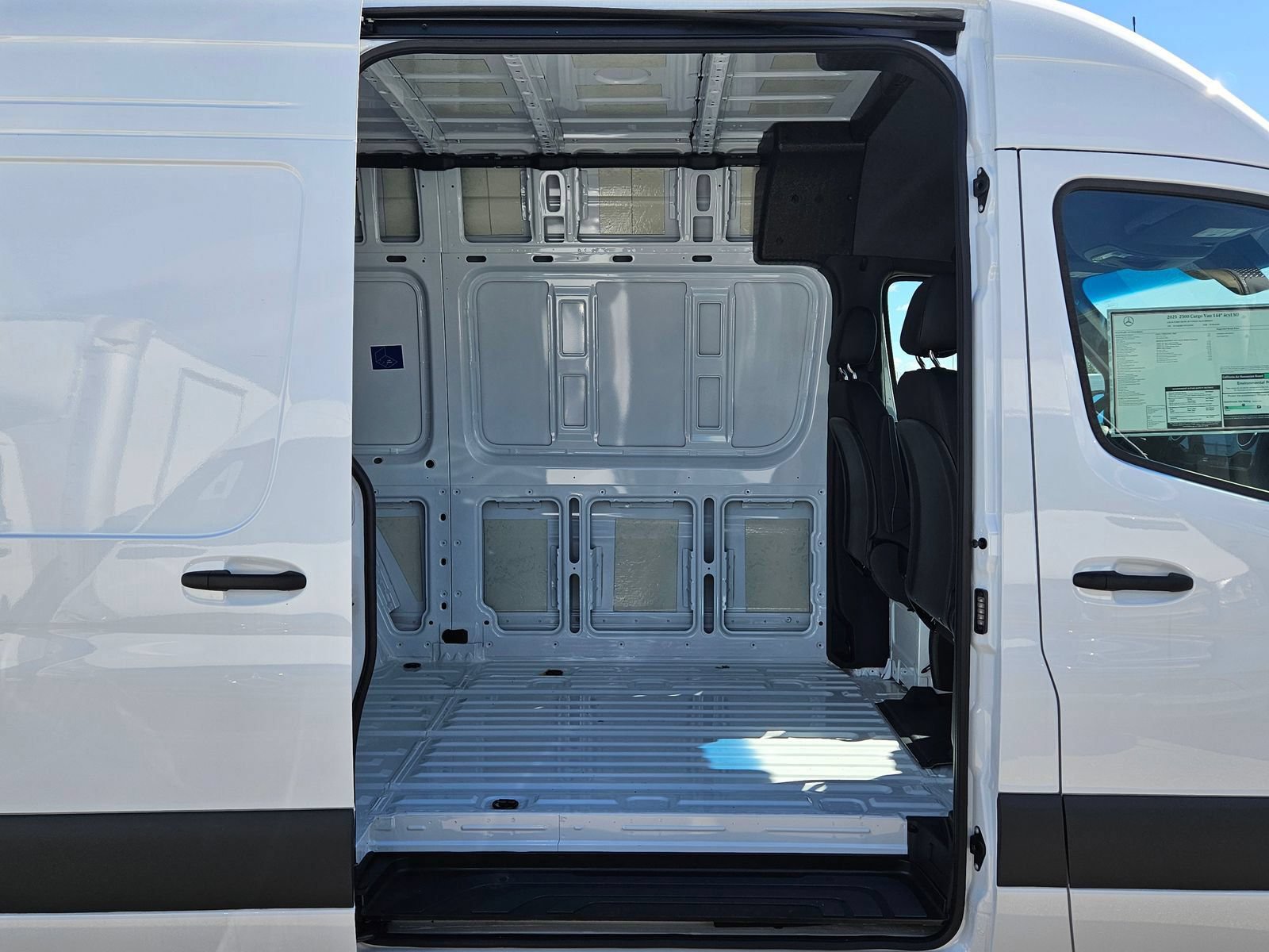 New 2025 Mercedes-Benz Sprinter 2500 image 2