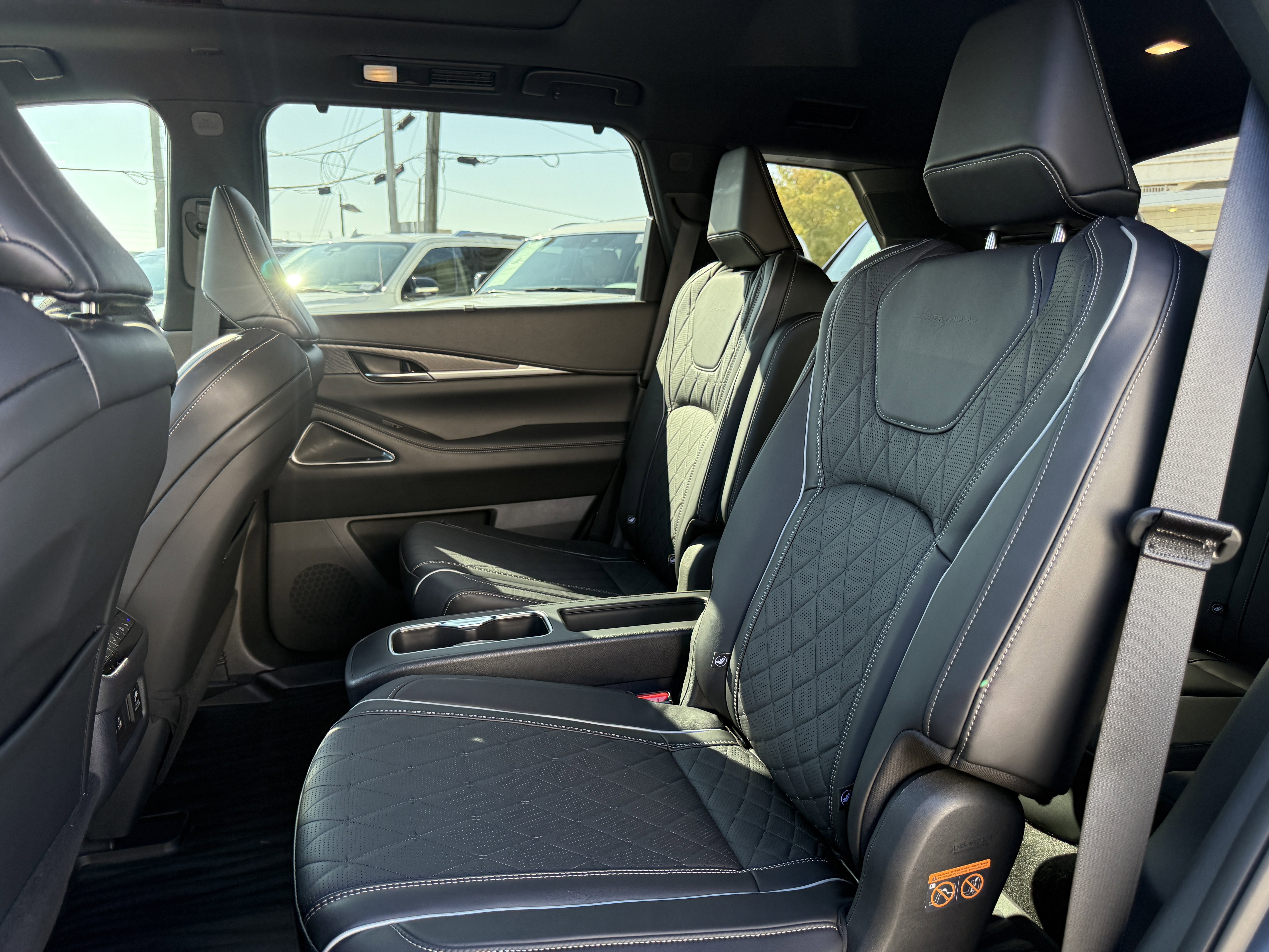 Certified 2025 INFINITI QX60 Autograph w/ Cargo Package image 15