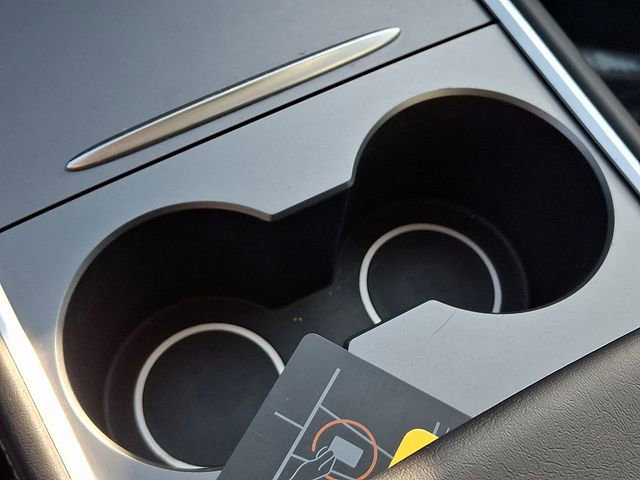 Used 2021 Tesla Model Y Long Range image 34