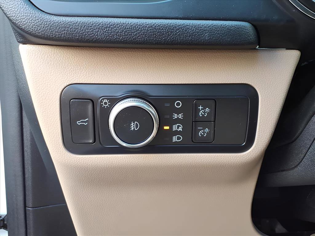 Used 2022 Ford Escape Titanium image 19