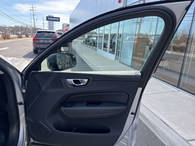 Certified 2025 Volvo XC60 B5 Plus w/ Climate Package image 14