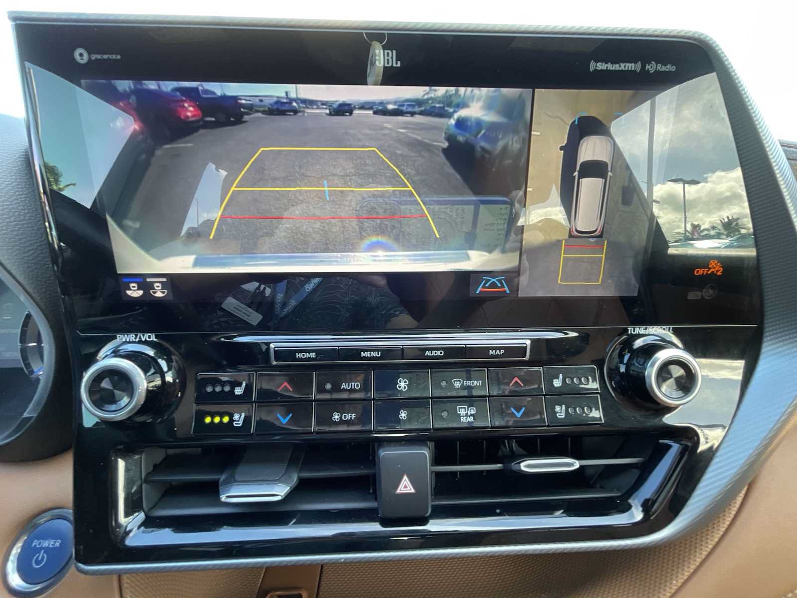 Used 2020 Toyota Highlander Platinum AWD/4WD image 24