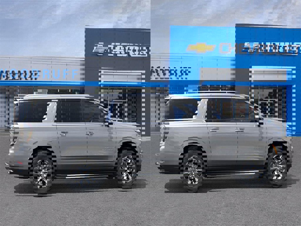 New 2026 Chevrolet Suburban Premier image 5