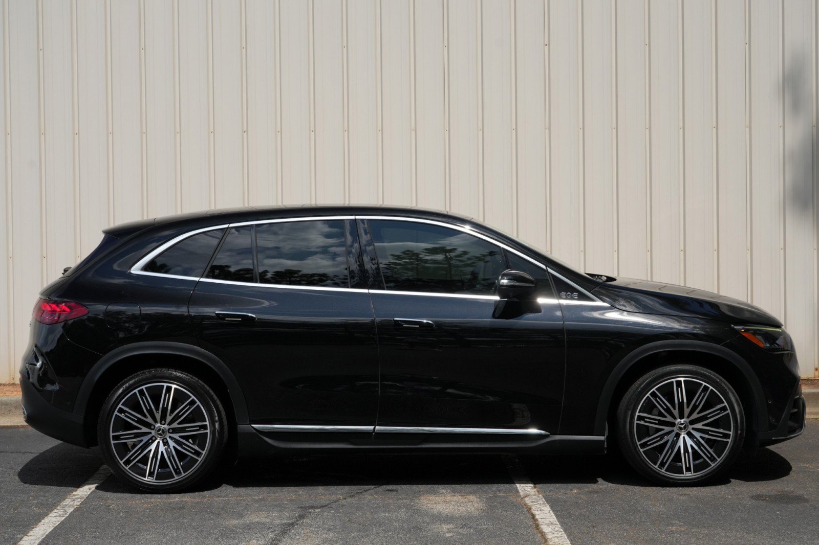 Used 2023 Mercedes-Benz EQE 500 4MATIC SUV image 58