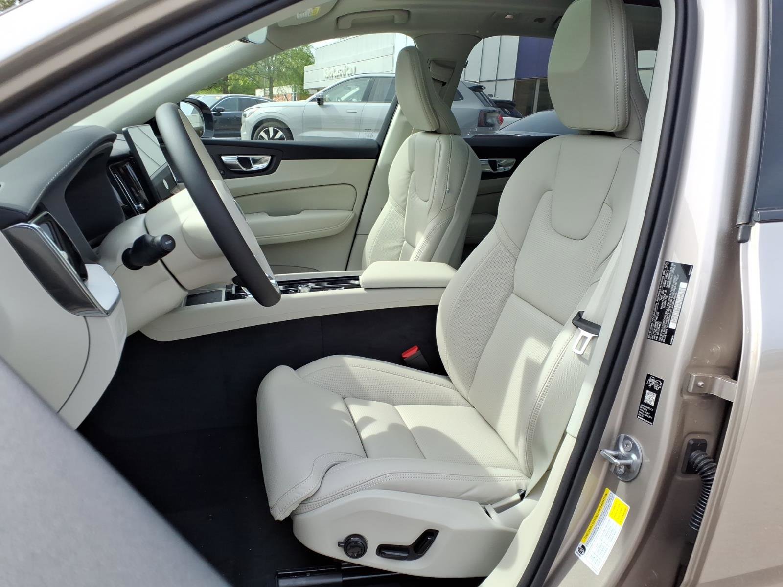 New 2026 Volvo XC60 B5 Ultra w/ Protection Package Premier image 15