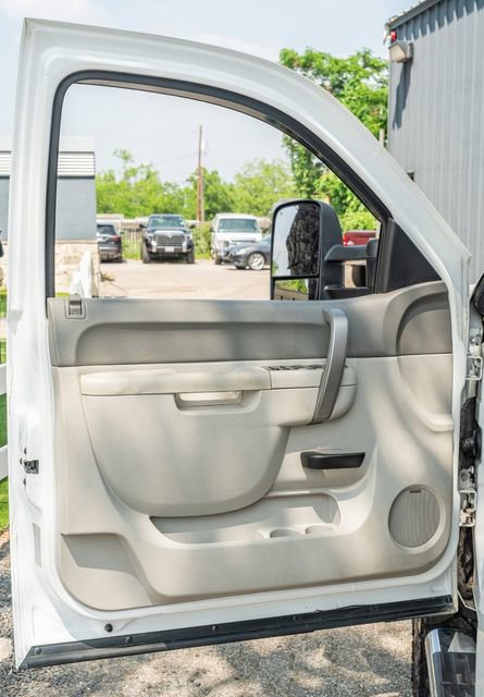 Used 2014 Chevrolet Silverado 2500 LT w/ Interior Plus Package AWD/4WD image 17