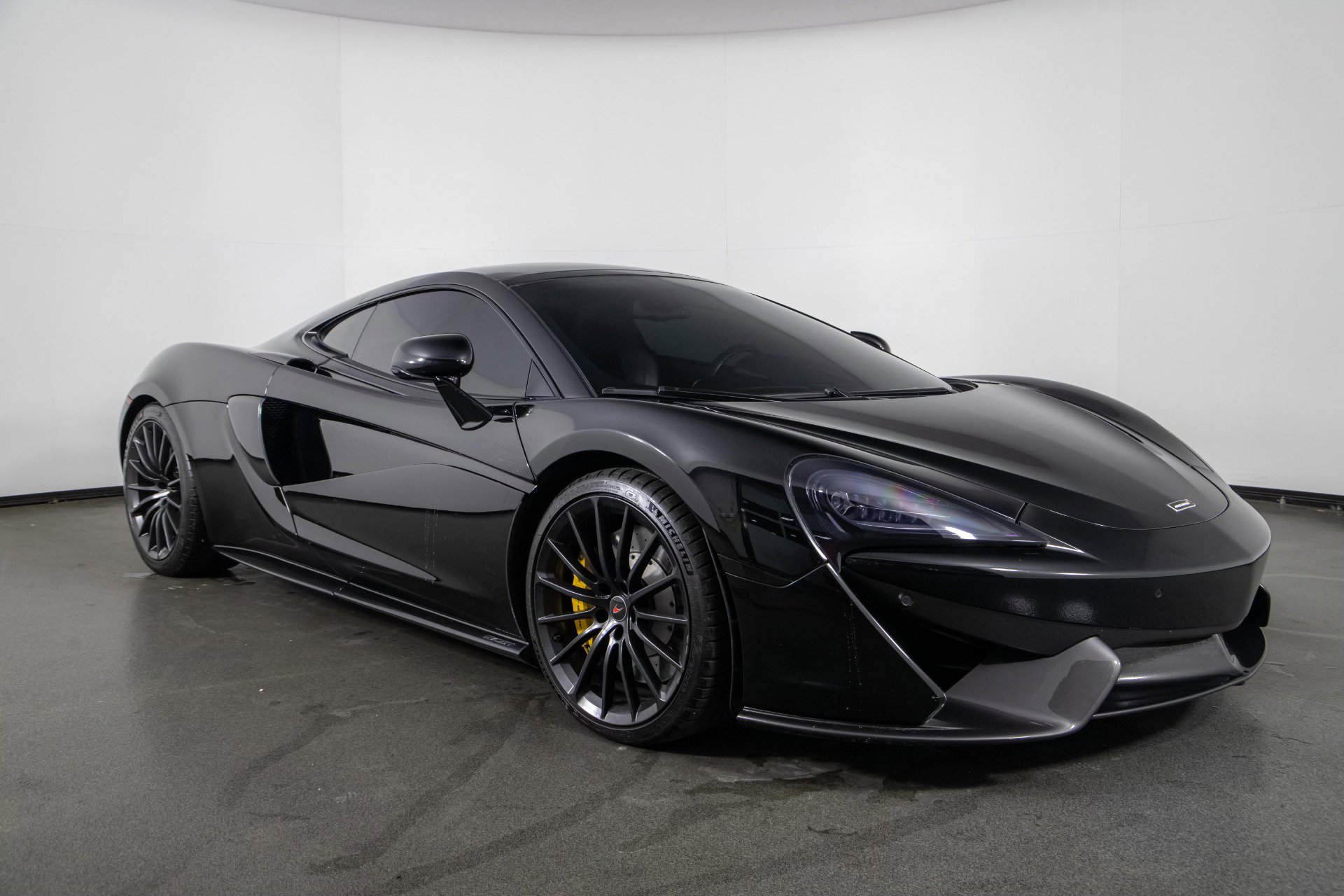 Used 2017 McLaren 570S image 6