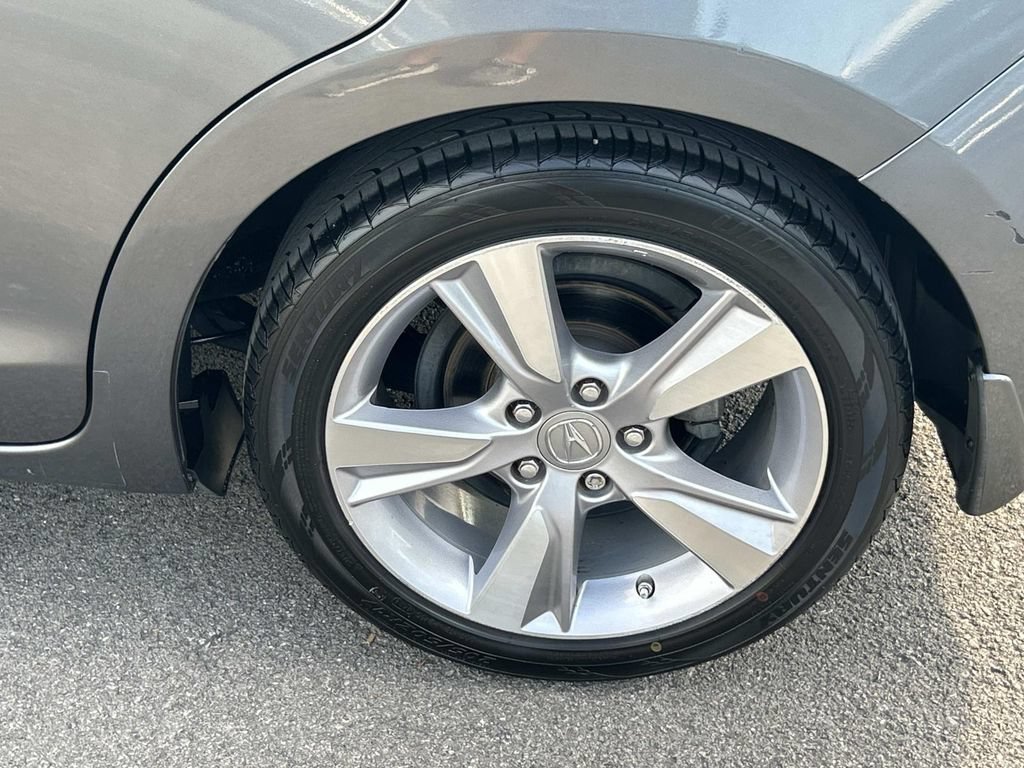 Used 2013 Acura ILX w/ Technology Package FWD image 17