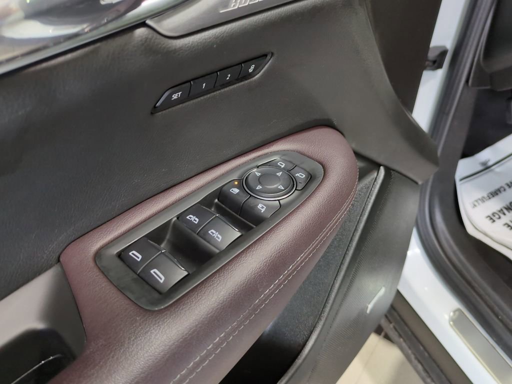 Used 2023 Cadillac XT6 Premium Luxury image 17
