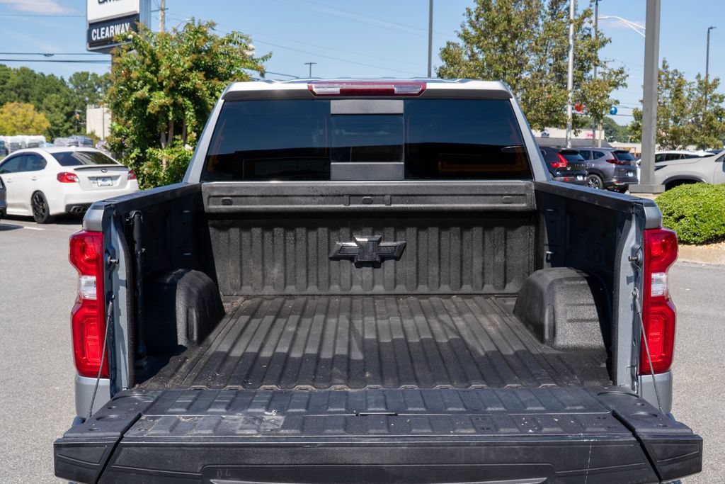 Used 2025 Chevrolet Silverado 1500 RST w/ Convenience Package II AWD/4WD image 9
