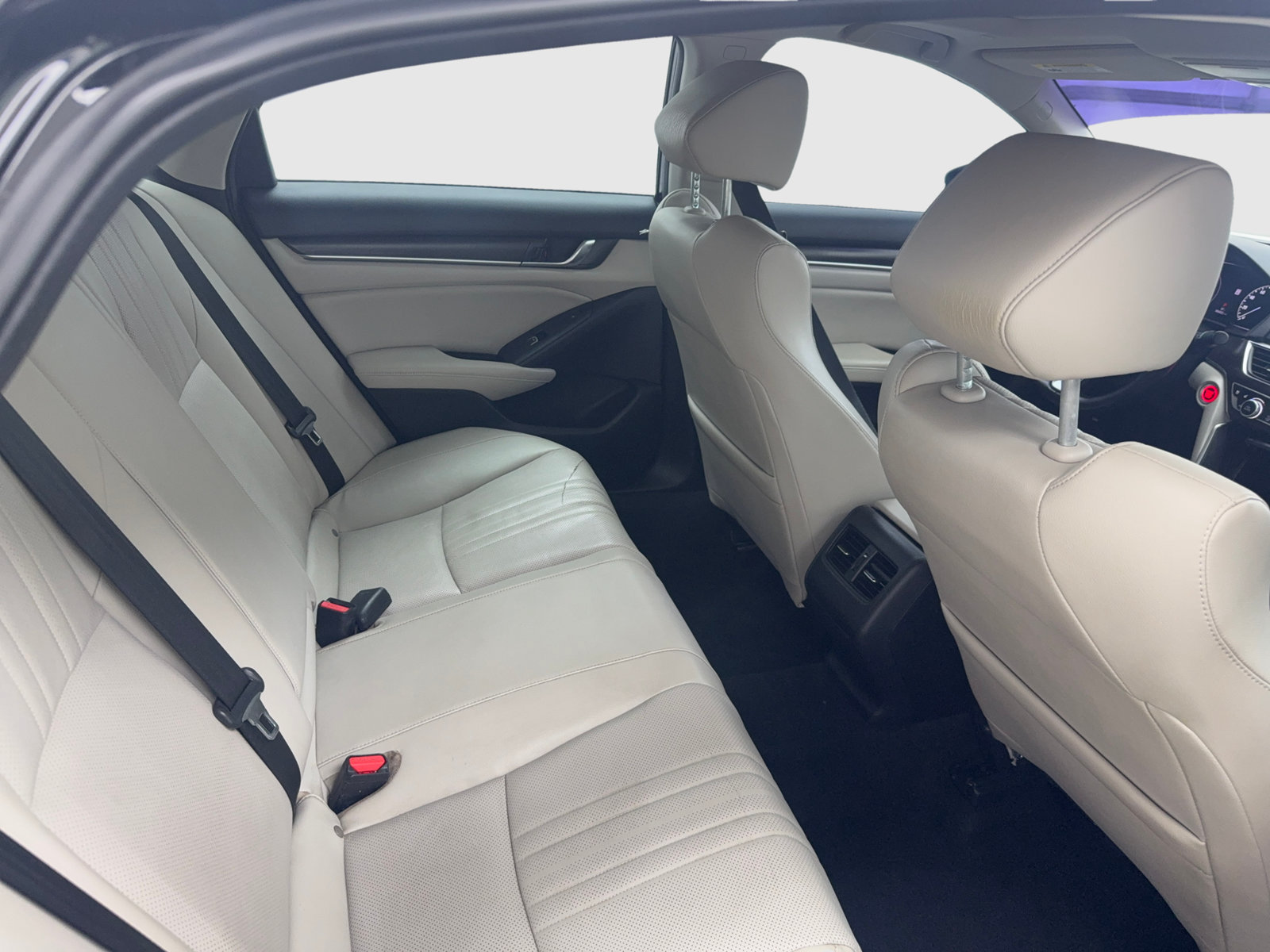 Used 2018 Honda Accord Touring image 40
