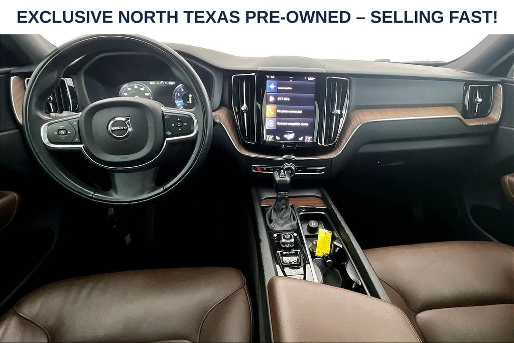 Used 2021 Volvo XC60 T5 Momentum w/ Premium Package FWD image 20