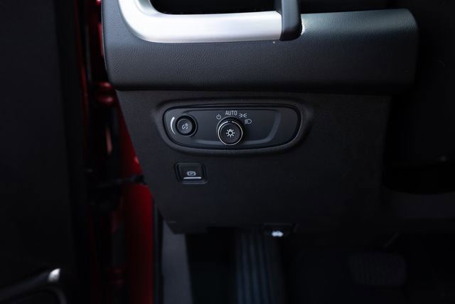 Used 2024 GMC Terrain SLE AWD/4WD image 13