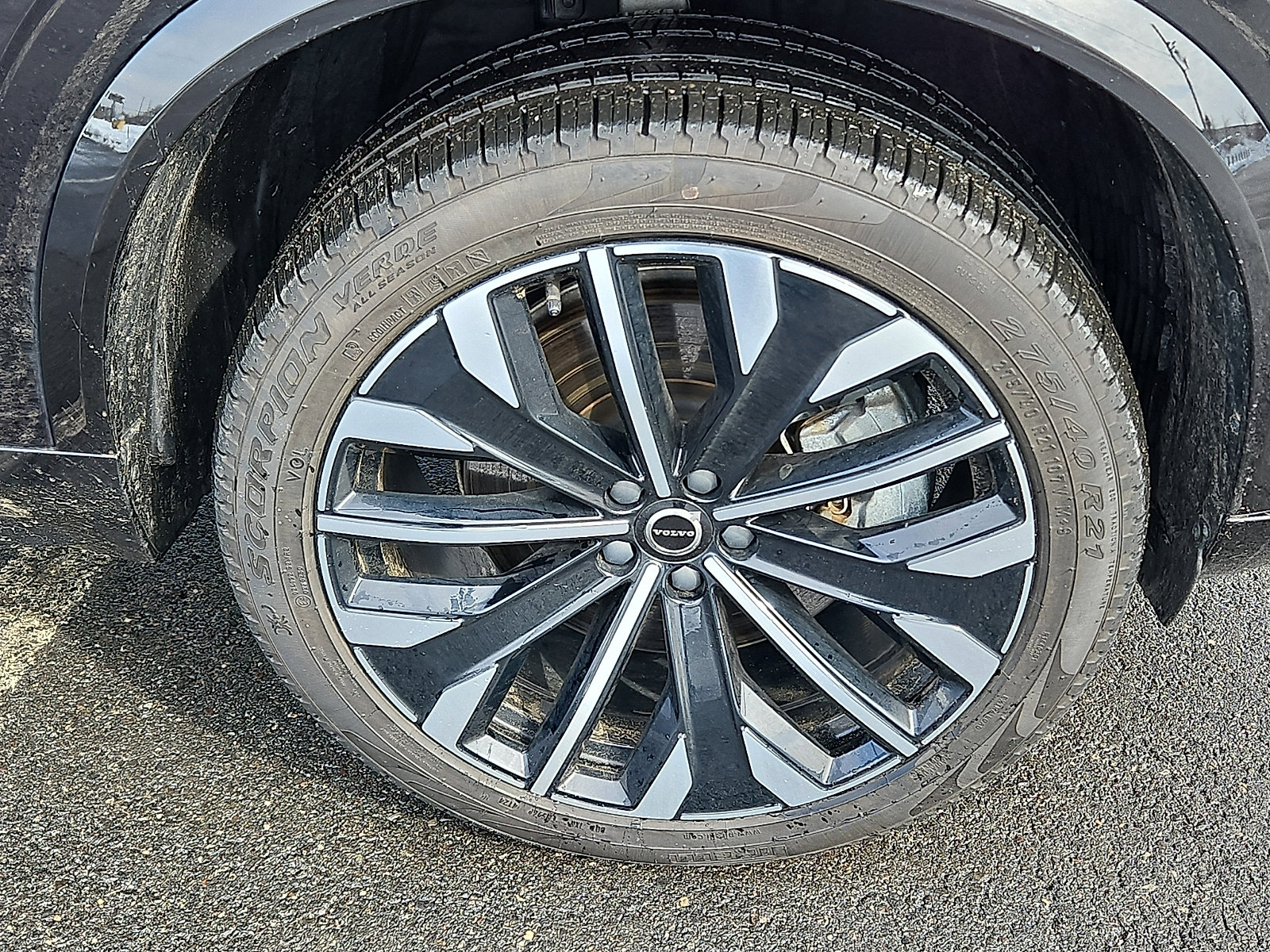 Certified 2025 Volvo XC90 T8 Ultra w/ Protection Package Premier image 8