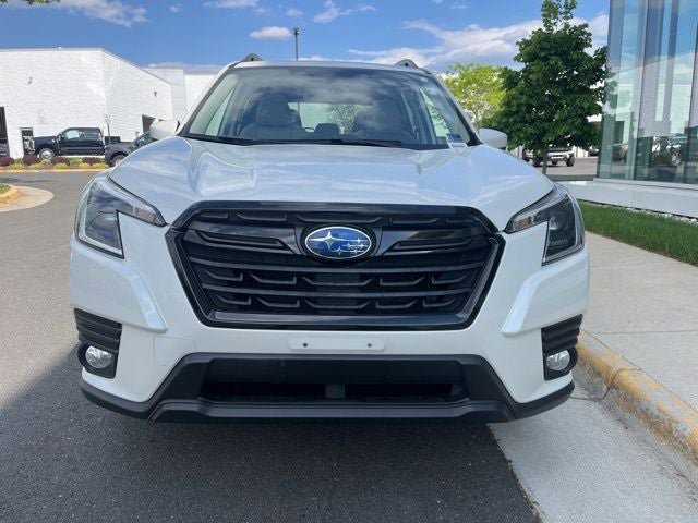 Used 2022 Subaru Forester Premium AWD/4WD image 2