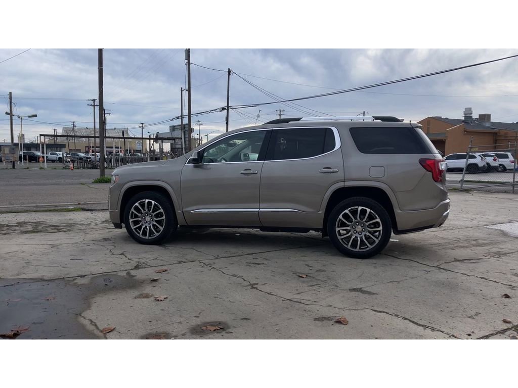 Used 2022 GMC Acadia Denali w/ Denali Ultimate Package image 8