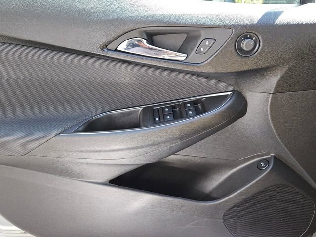 Used 2017 Chevrolet Cruze LS FWD image 26