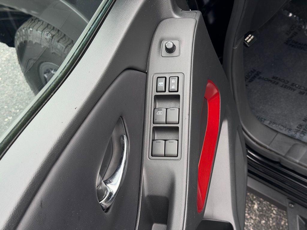 Used 2025 Nissan Frontier PRO-4X image 14