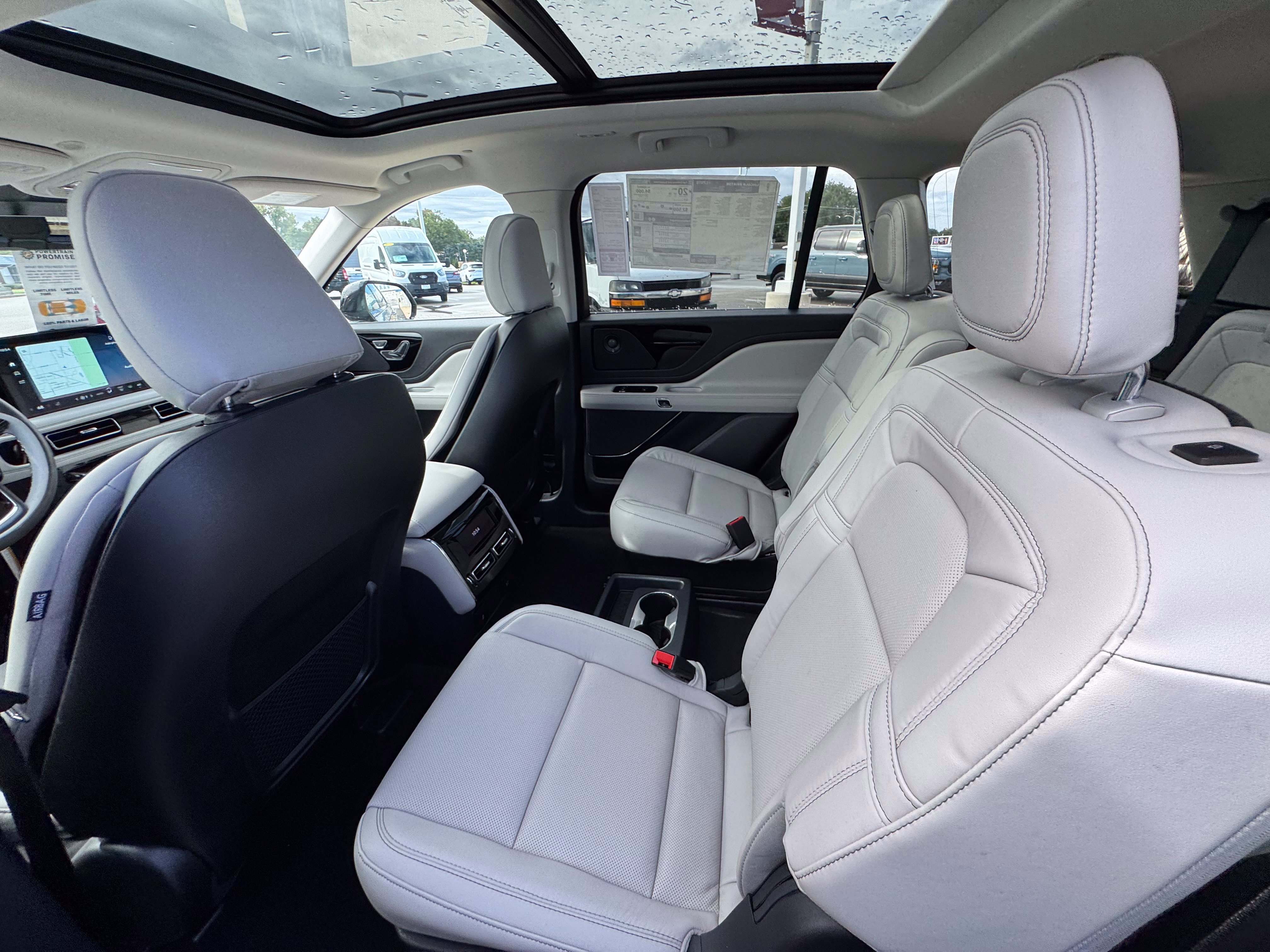 New 2026 Lincoln Aviator Reserve w/ Jet Appearance Package AWD/4WD image 24