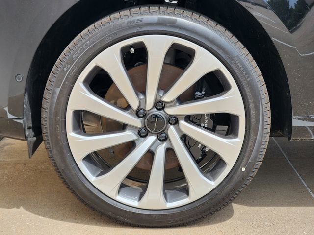 New 2026 Land Rover Range Rover Long Wheelbase Autobiography AWD/4WD image 7