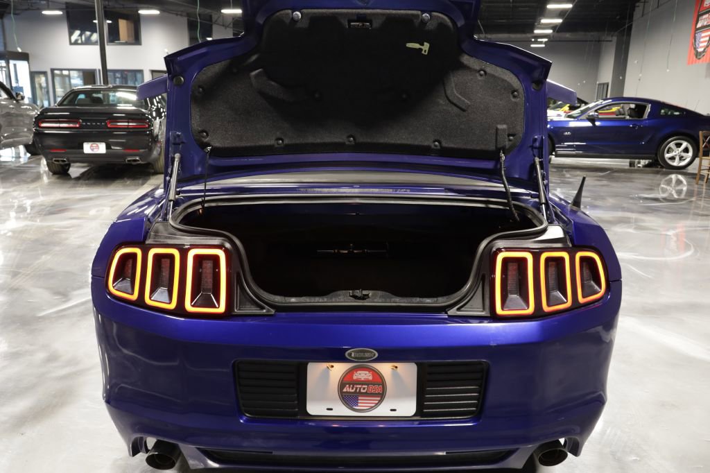 Used 2013 Ford Mustang Premium RWD image 35