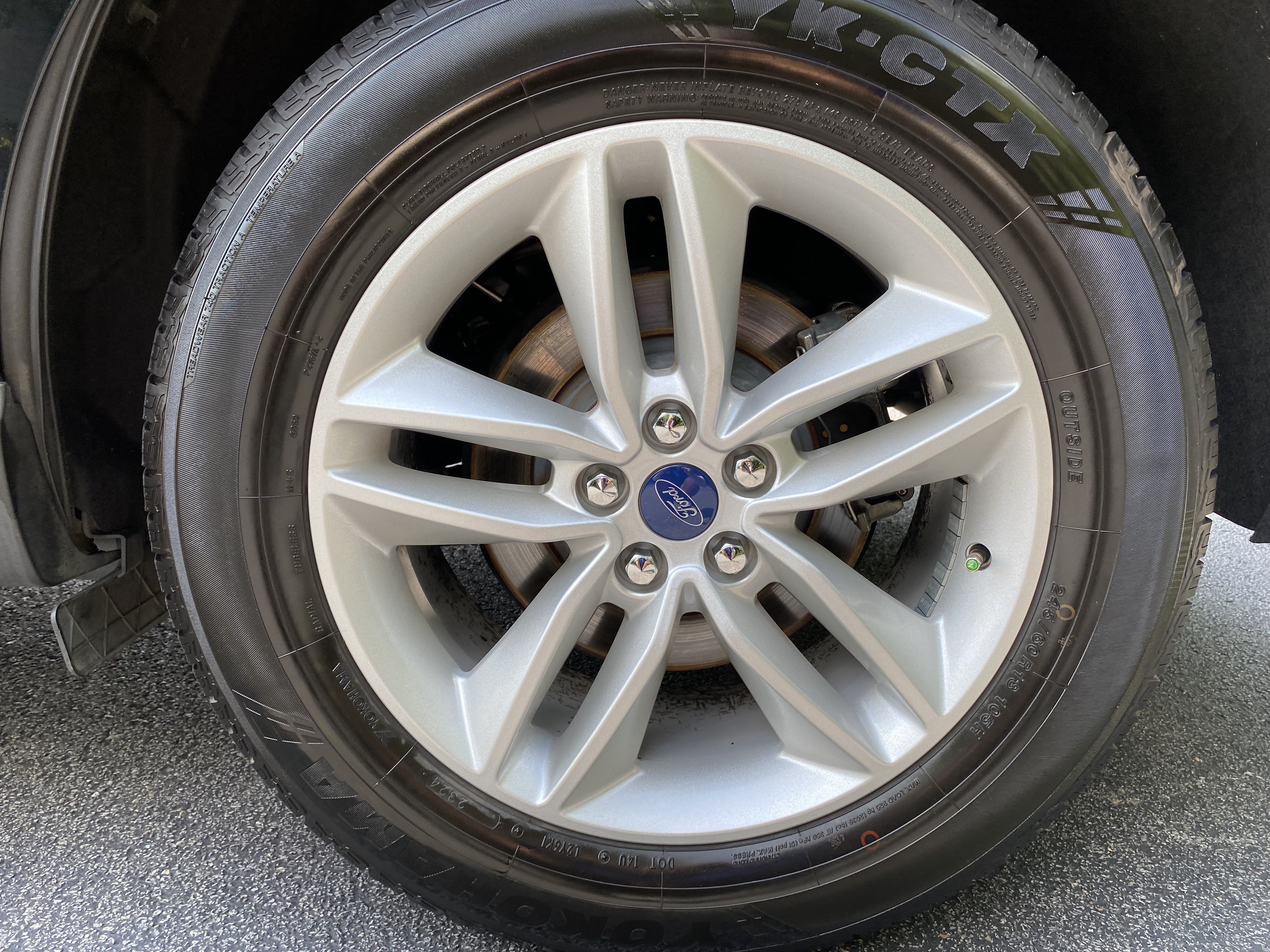Used 2018 Ford Edge SEL FWD image 13