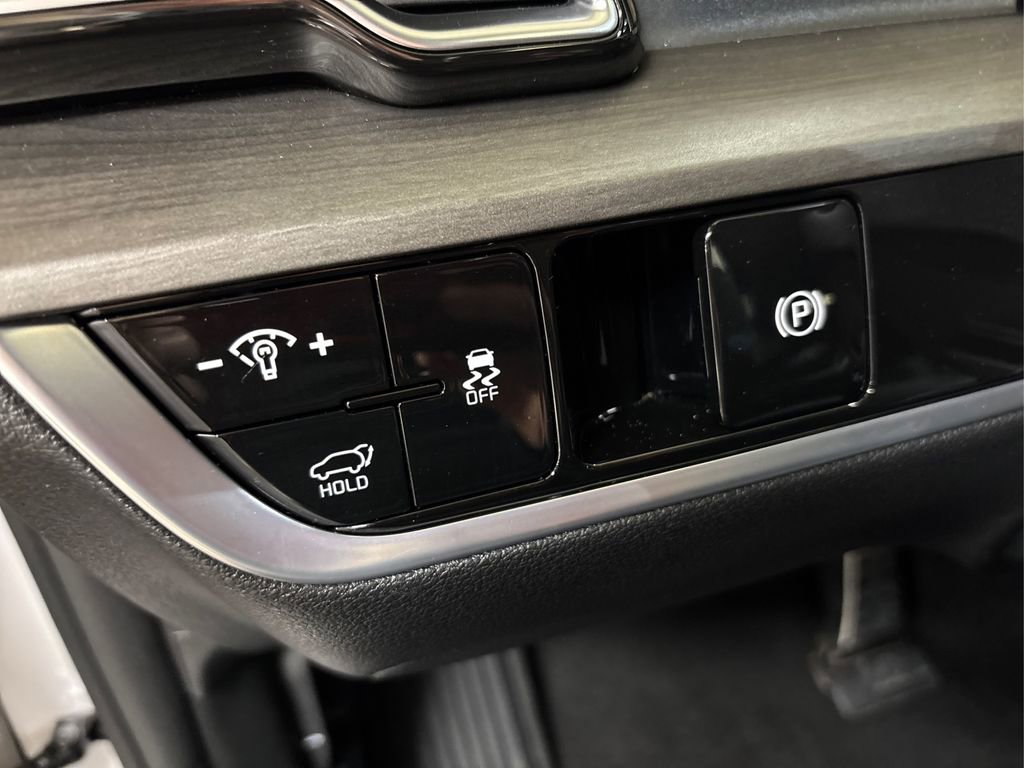 Used 2018 Kia Sorento LX image 41