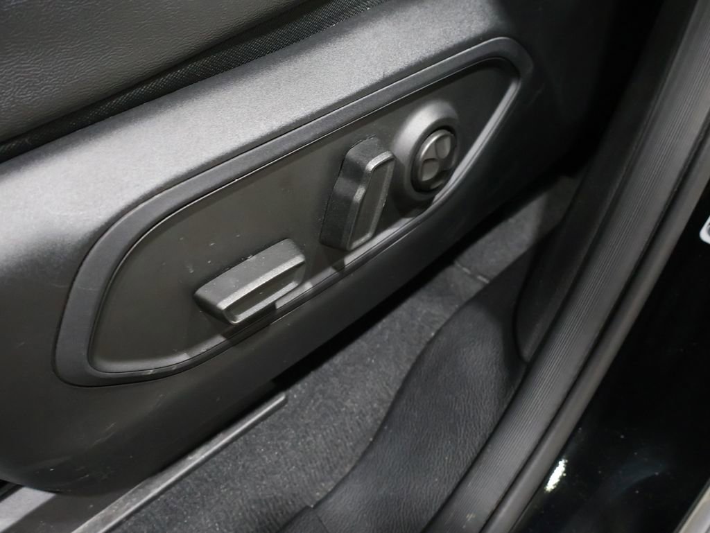 Used 2023 Jeep Grand Cherokee Limited image 12