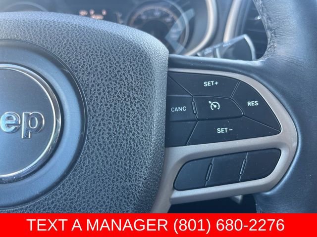 Used 2017 Jeep Cherokee Latitude w/ Cold Weather Group AWD/4WD image 24