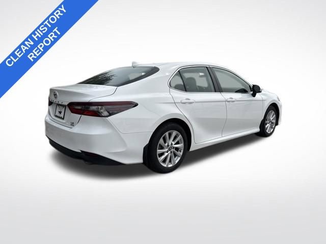 Used 2023 Toyota Camry LE image 3