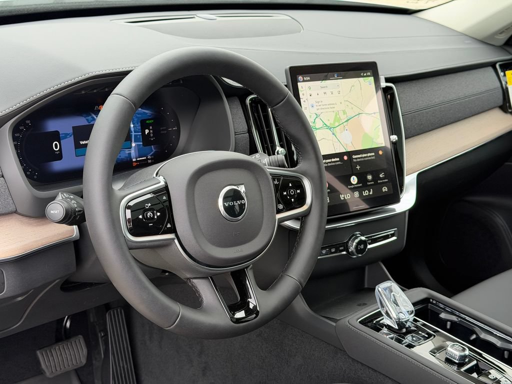 New 2026 Volvo XC90 T8 Plus w/ Protection Package Premier AWD/4WD image 15