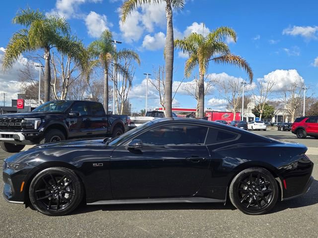 Used 2025 Ford Mustang GT Premium image 8