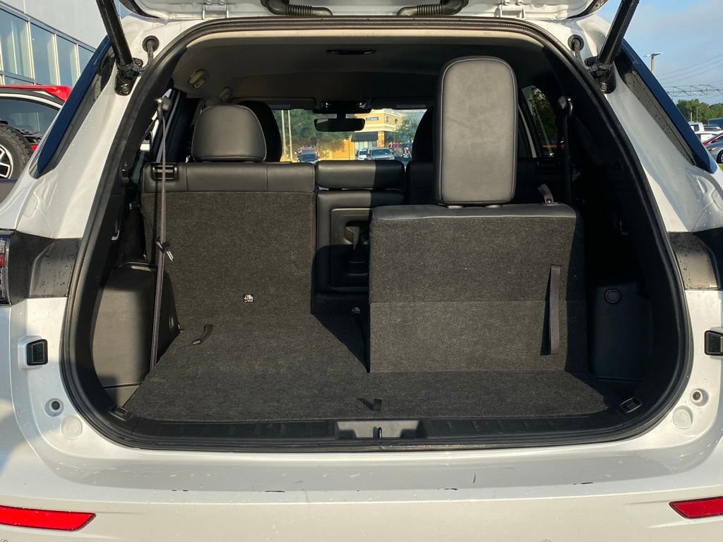 Used 2025 Mitsubishi Outlander SE FWD image 27
