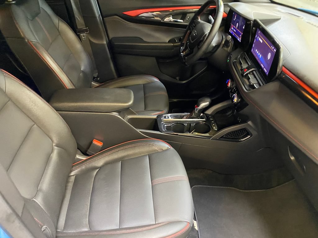 Used 2025 Chevrolet TrailBlazer RS w/ Driver Confidence Package FWD image 25