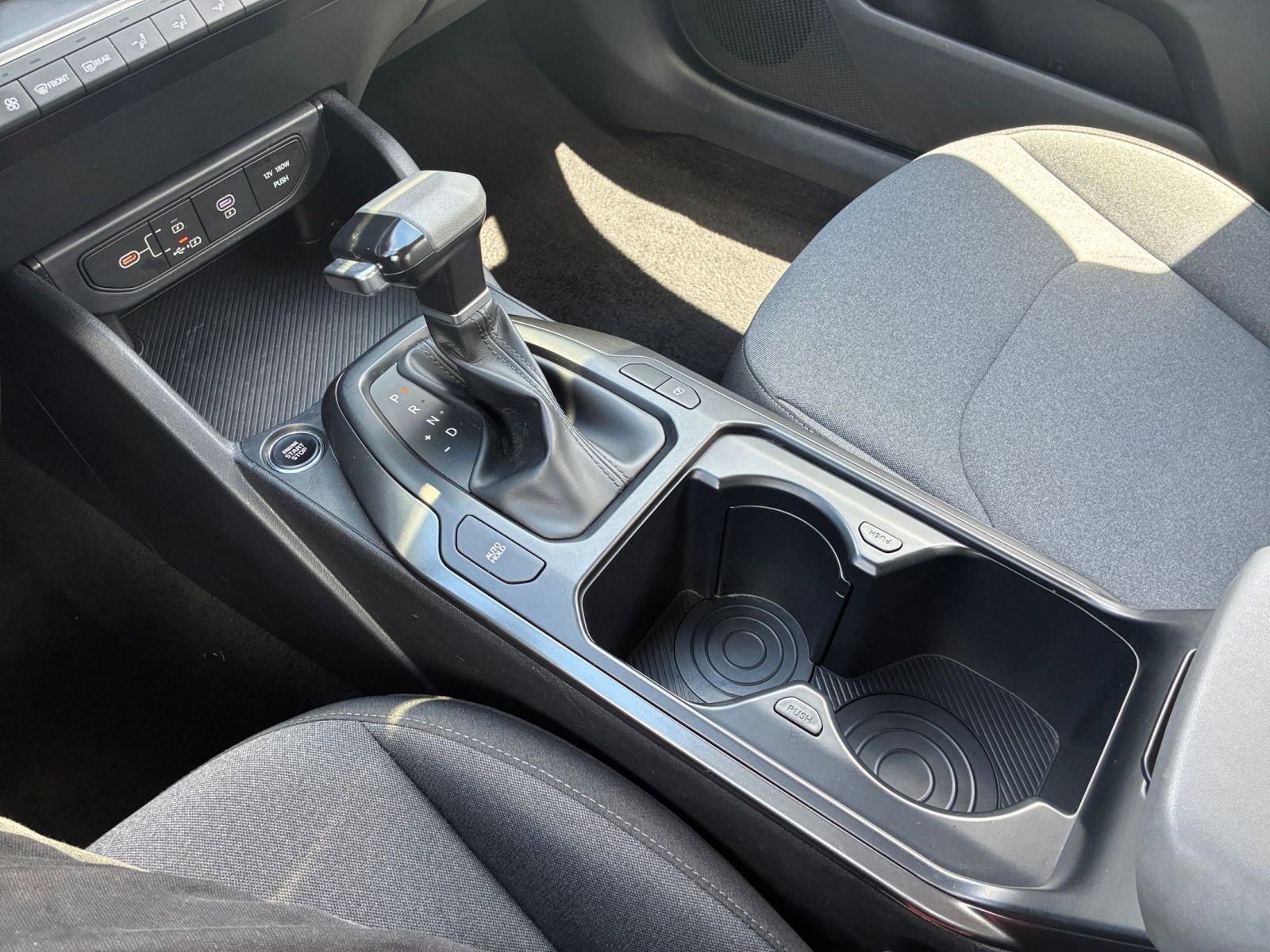 Used 2025 Kia K4 LXS FWD image 40