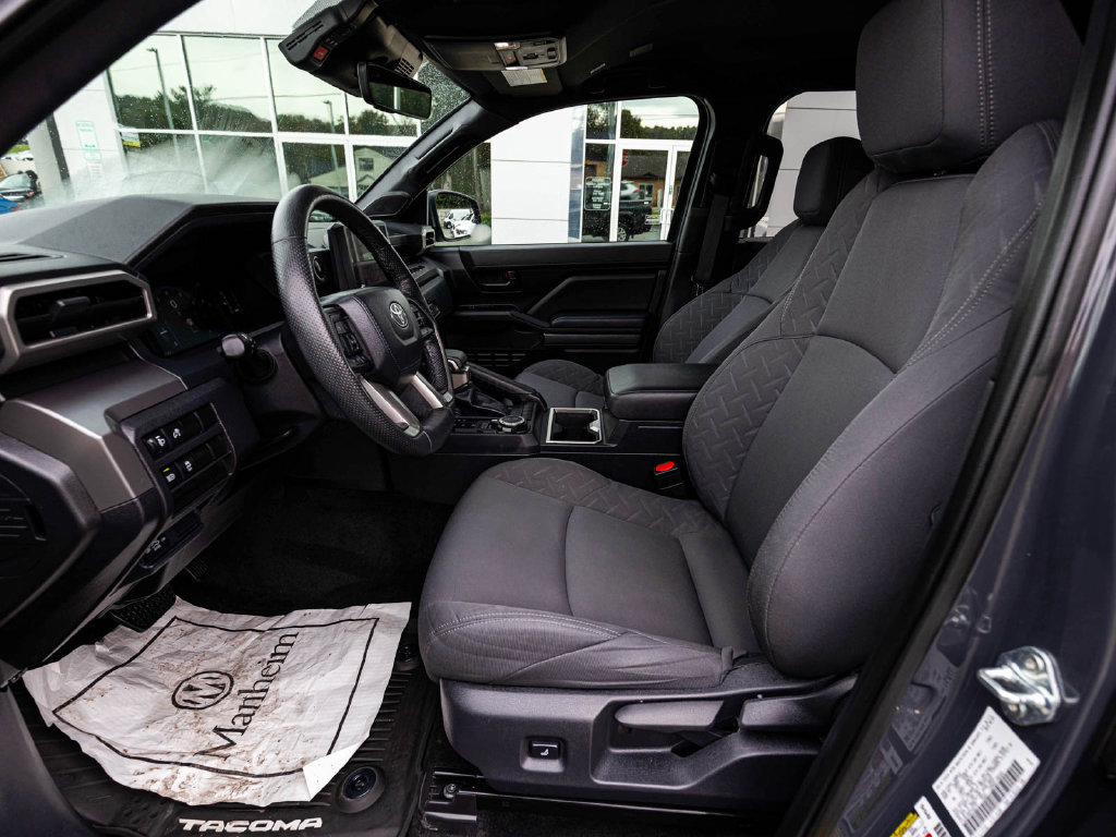 Used 2024 Toyota Tacoma SR5 AWD/4WD image 25
