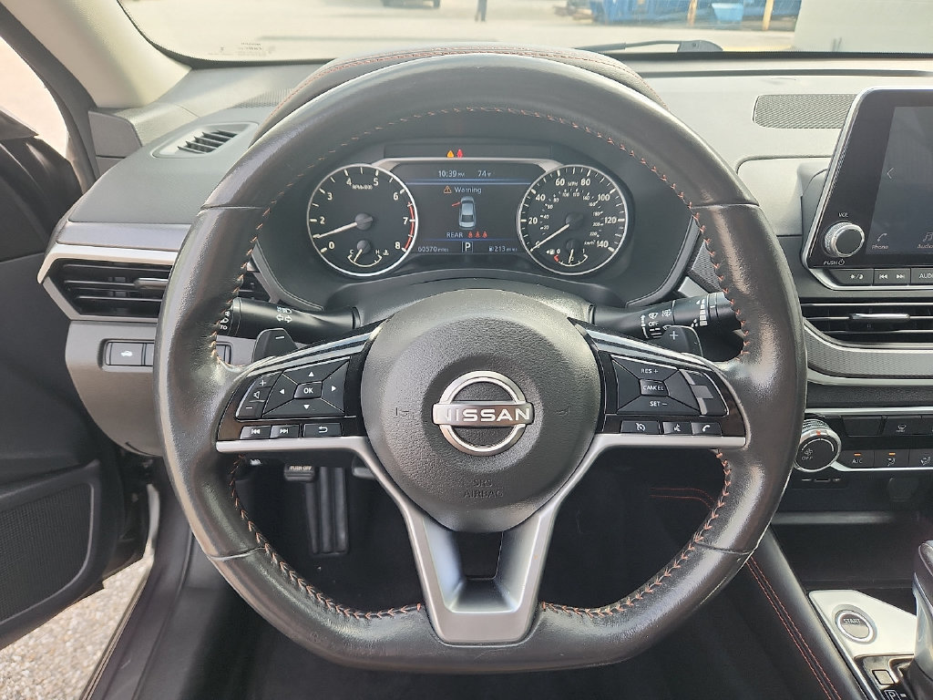 Used 2023 Nissan Altima 2.5 SR FWD image 13