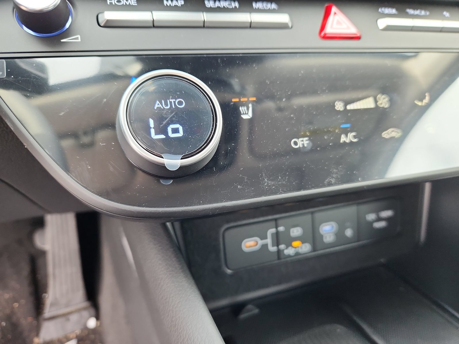 Used 2025 Hyundai Sonata SEL FWD image 17