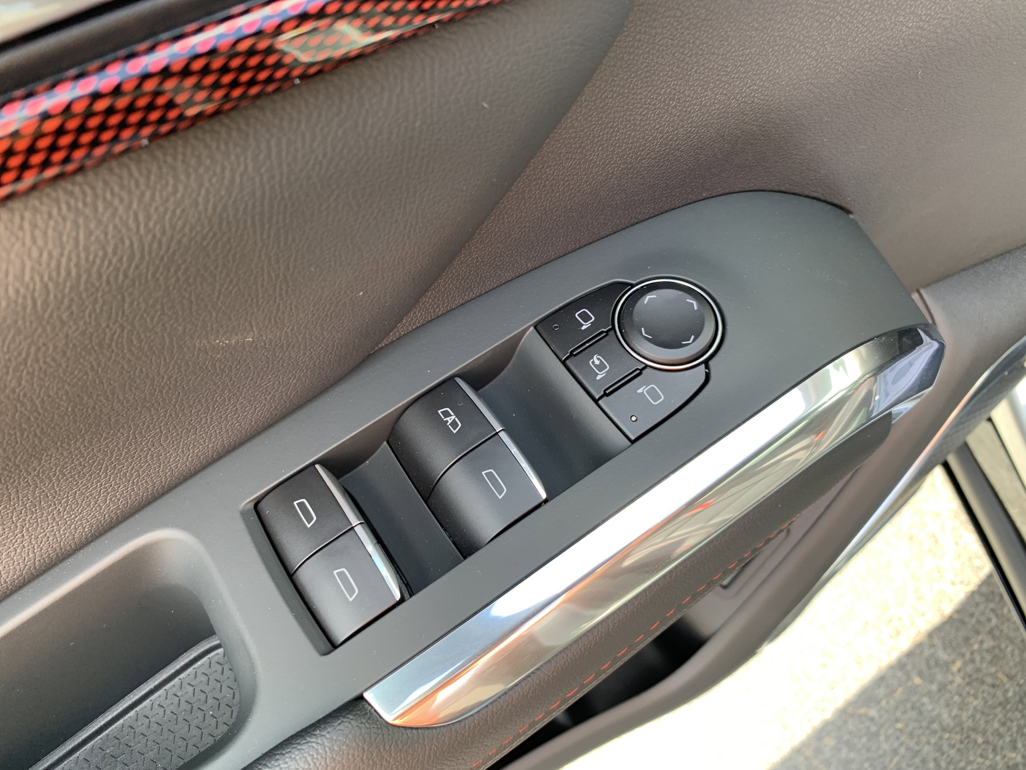 New 2026 Chevrolet Traverse RS w/ LPO, Floor Liner Package image 9