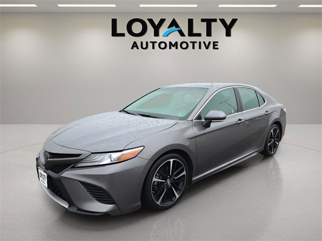 Used 2018 Toyota Camry XSE image 1