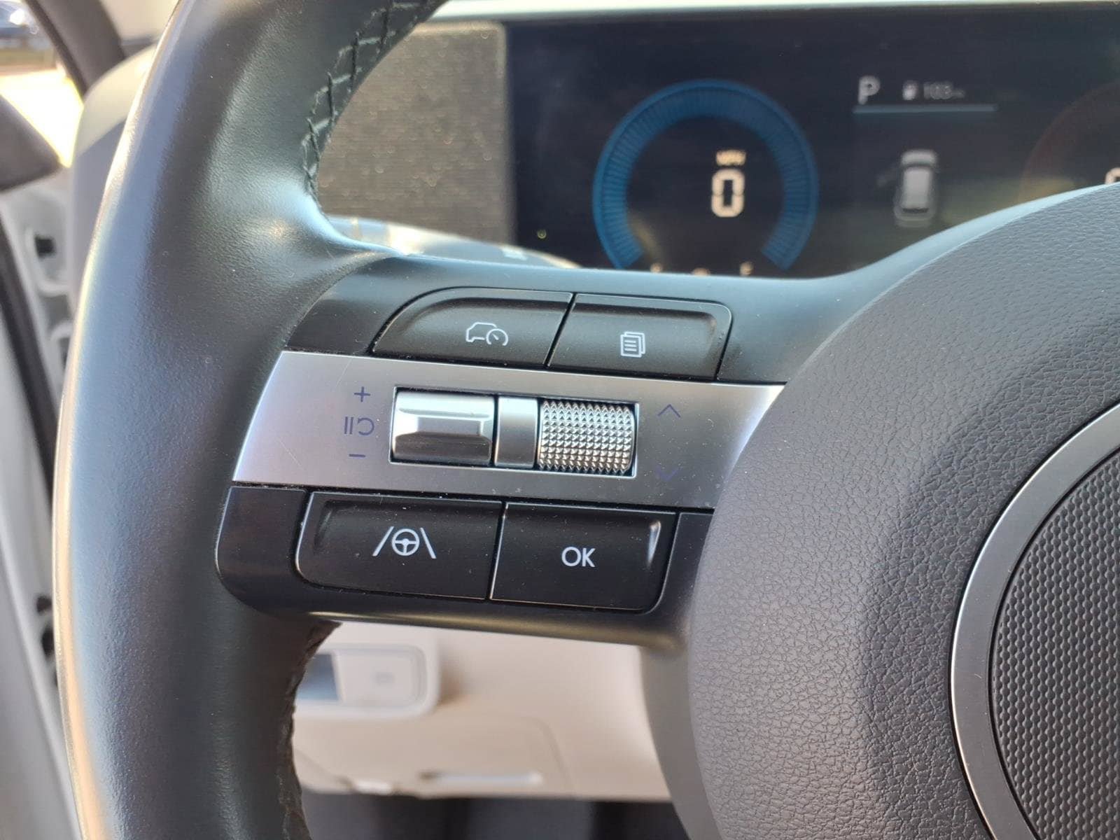 Used 2025 Hyundai Kona SEL FWD image 28