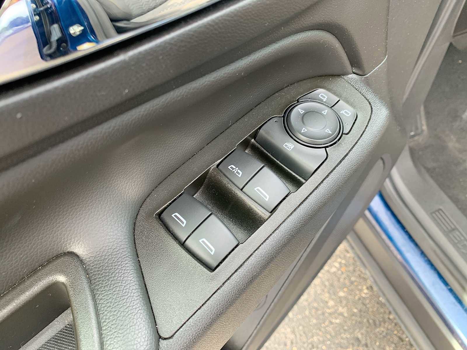 Certified 2023 Chevrolet Equinox LT AWD/4WD image 22
