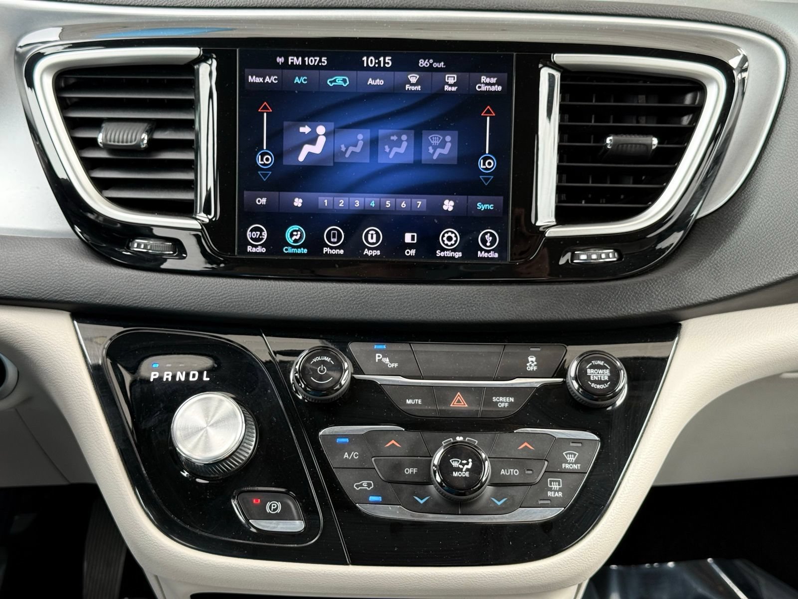 Used 2018 Chrysler Pacifica Touring Plus FWD image 44