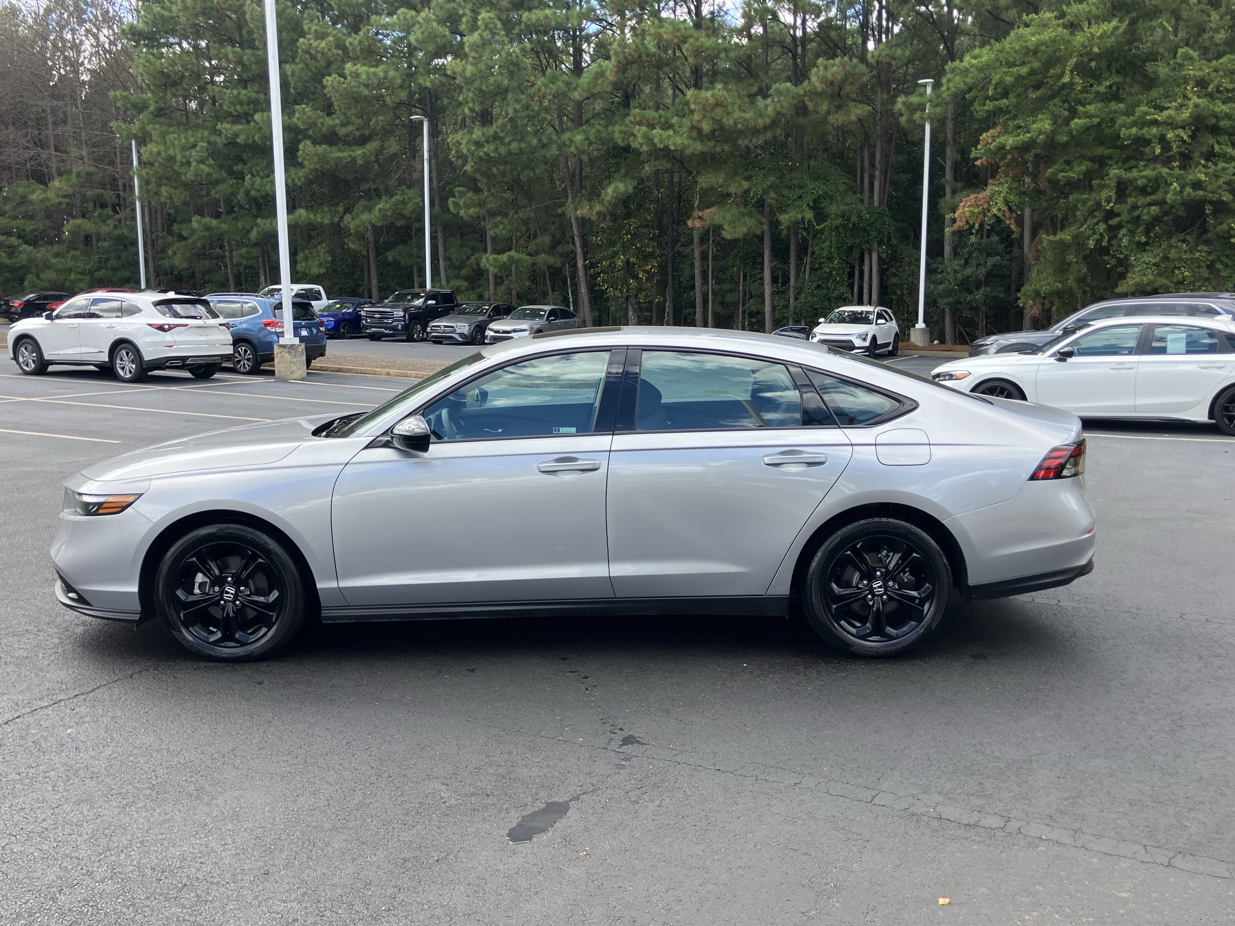 Used 2025 Honda Accord SE image 7