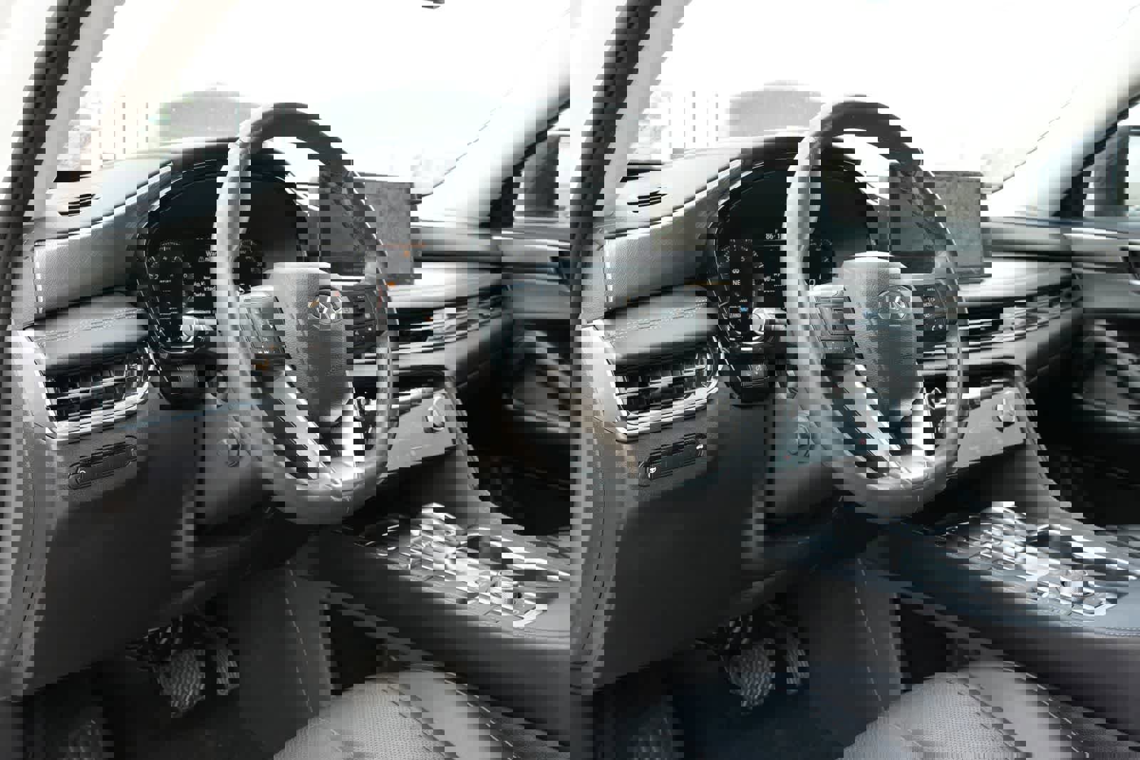 Certified 2023 INFINITI QX60 Luxe w/ Cargo Package FWD image 16