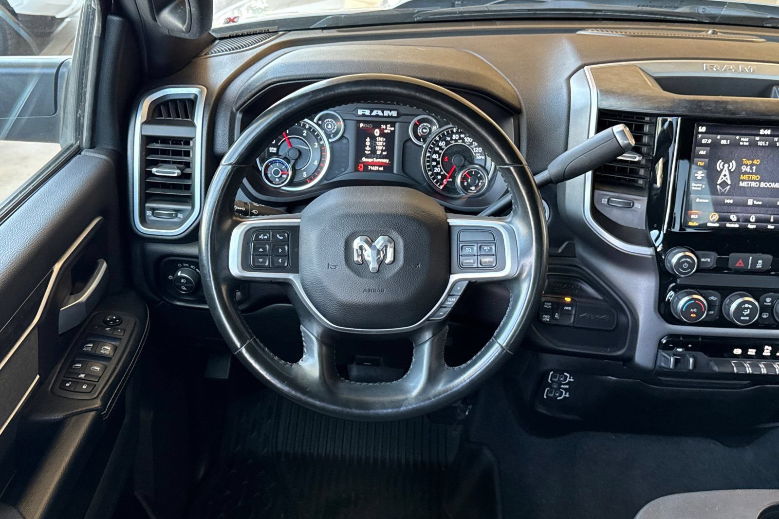 Used 2021 RAM 2500 Big Horn w/ Night Edition AWD/4WD image 15
