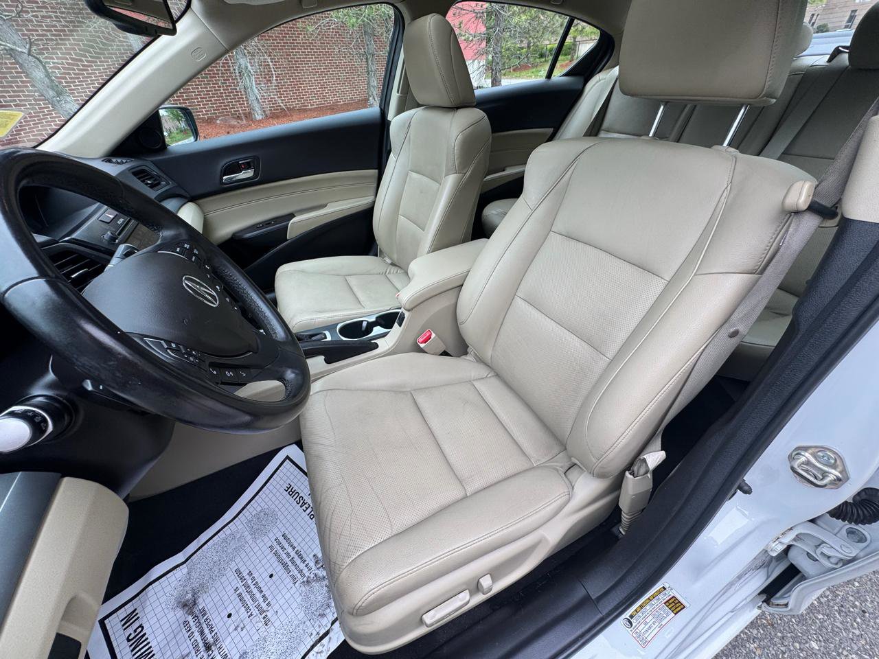 Used 2017 Acura ILX FWD image 9