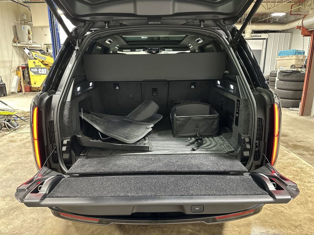 Used 2025 Land Rover Range Rover Autobiography image 21