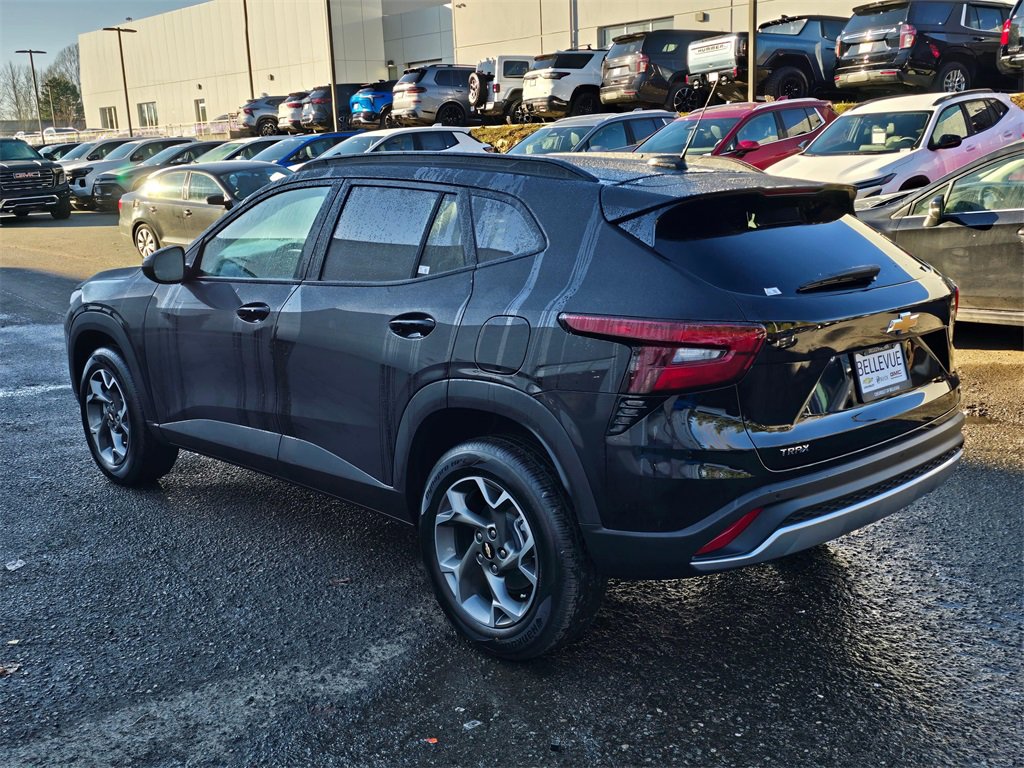 New 2026 Chevrolet Trax LT w/ Driver Confidence Package image 7