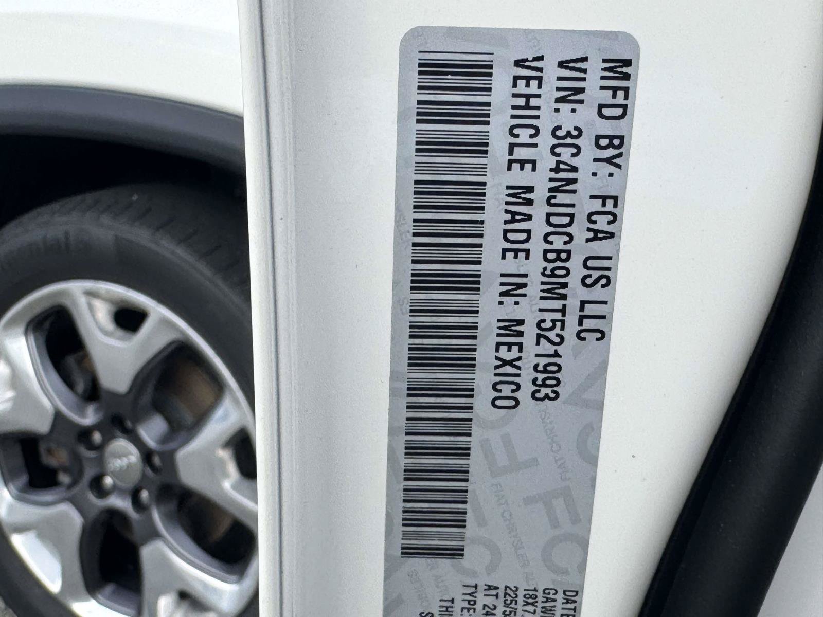 Used 2021 Jeep Compass Limited w/ Sun and Sound Group AWD/4WD image 40
